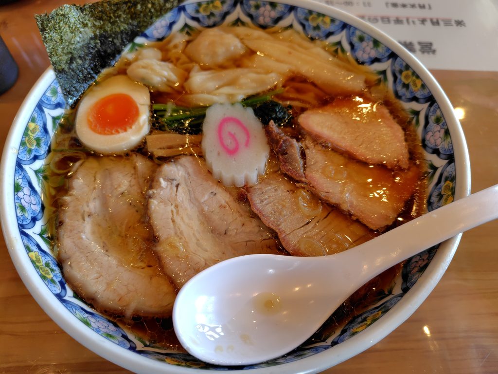 中華そば大志のデラックス大志(大盛)